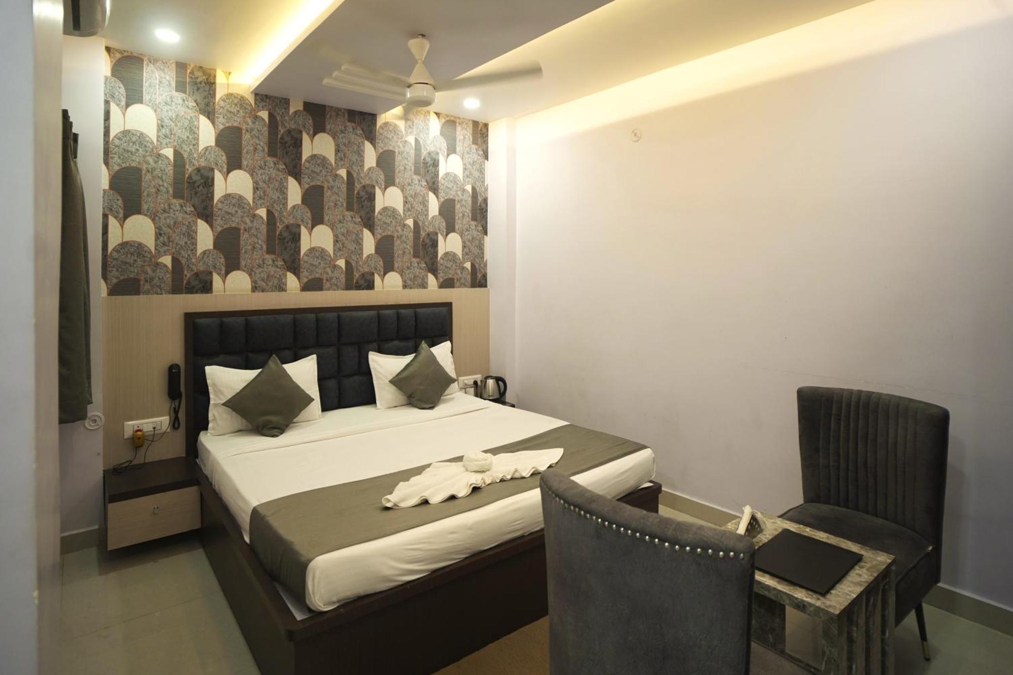 Hotel Rama Gorakhpur Exteriör bild