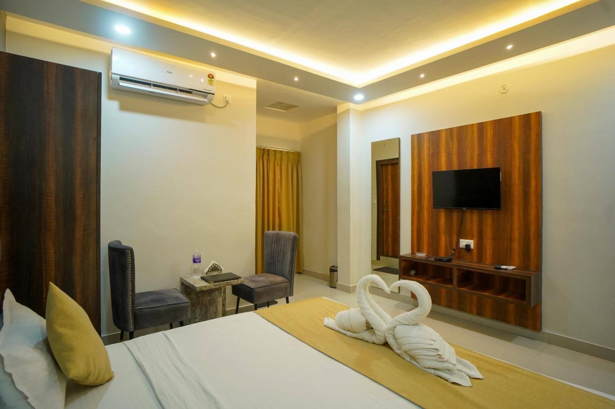Hotel Rama Gorakhpur Exteriör bild
