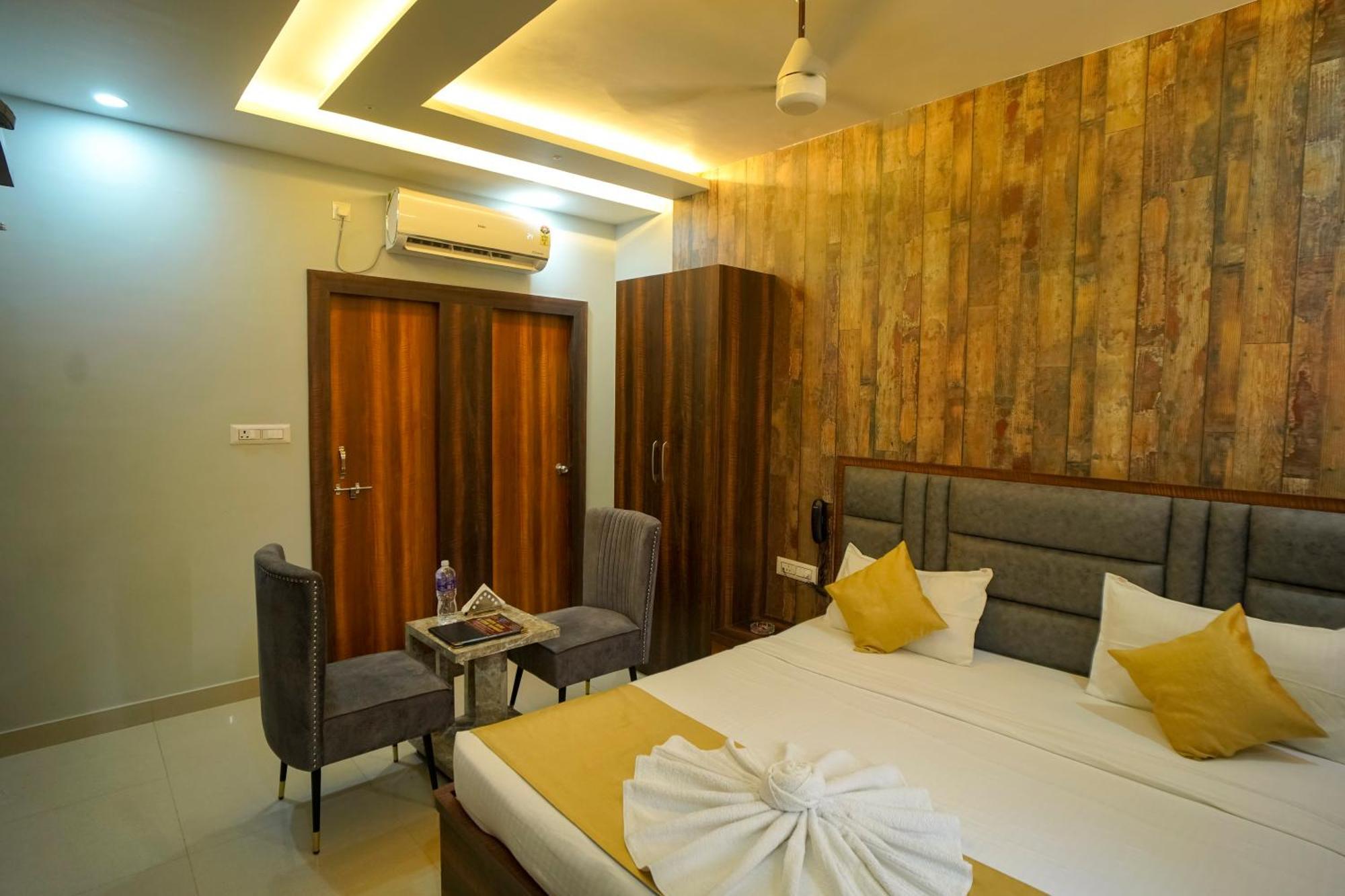 Hotel Rama Gorakhpur Exteriör bild