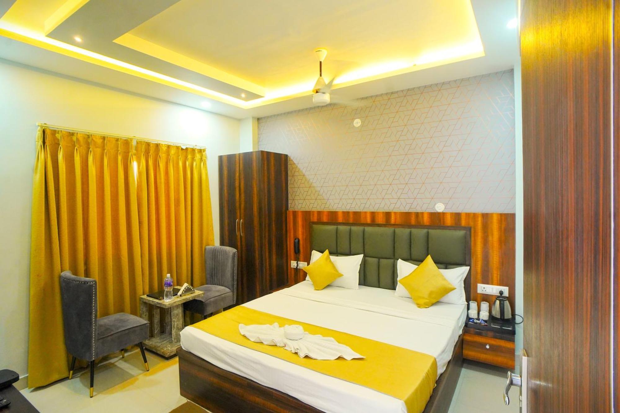Hotel Rama Gorakhpur Exteriör bild