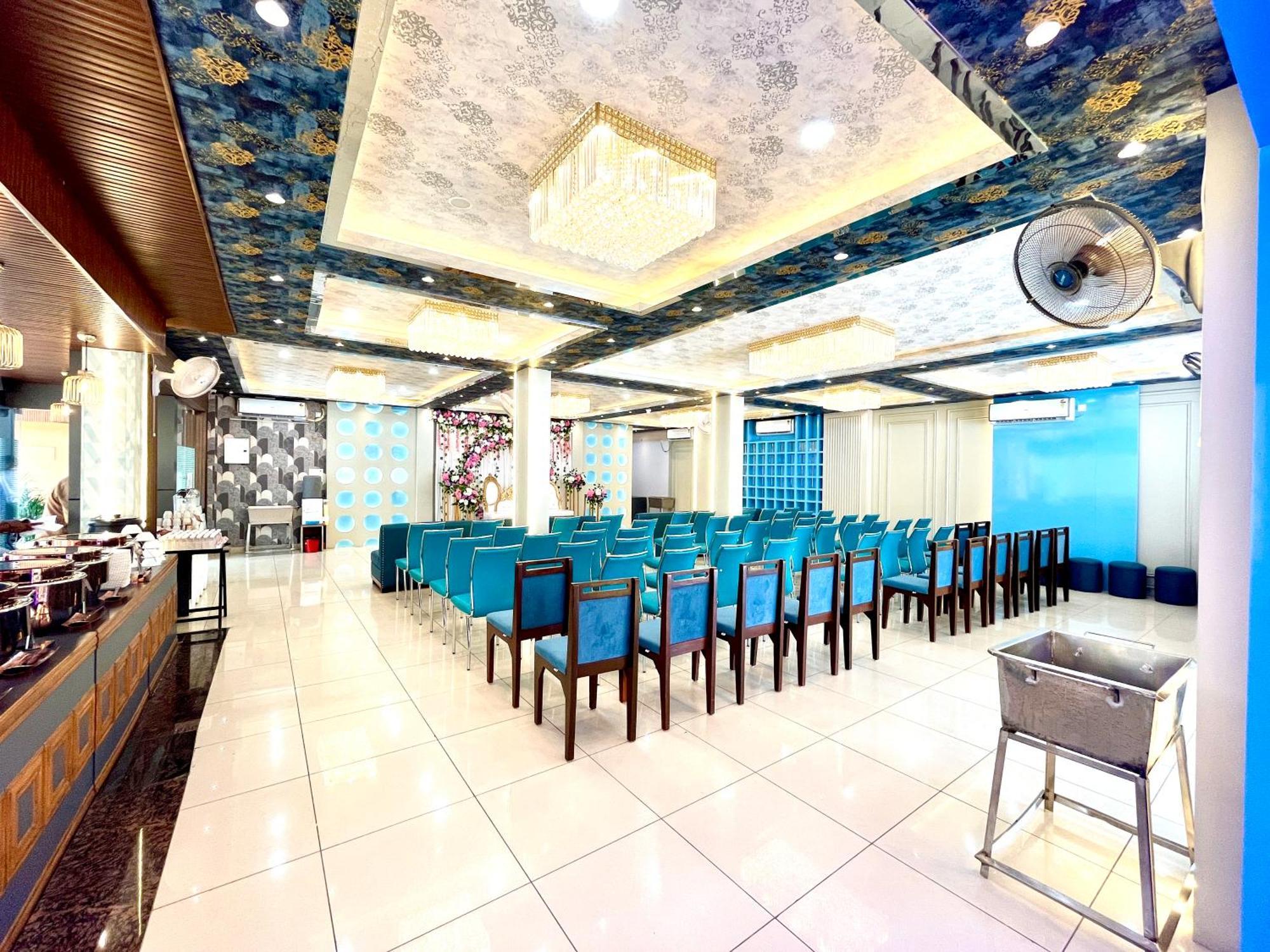 Hotel Rama Gorakhpur Exteriör bild