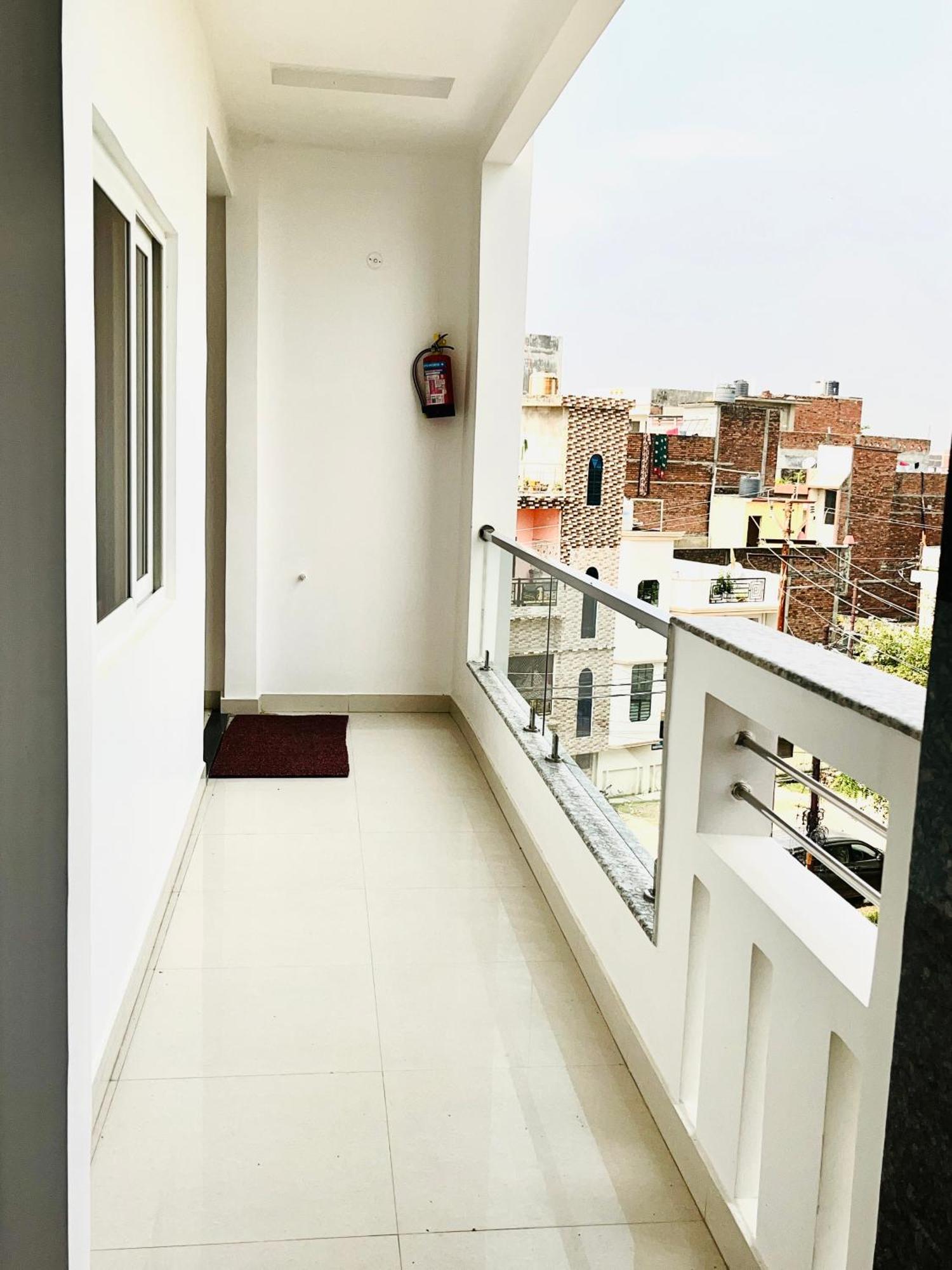 Hotel Rama Gorakhpur Exteriör bild