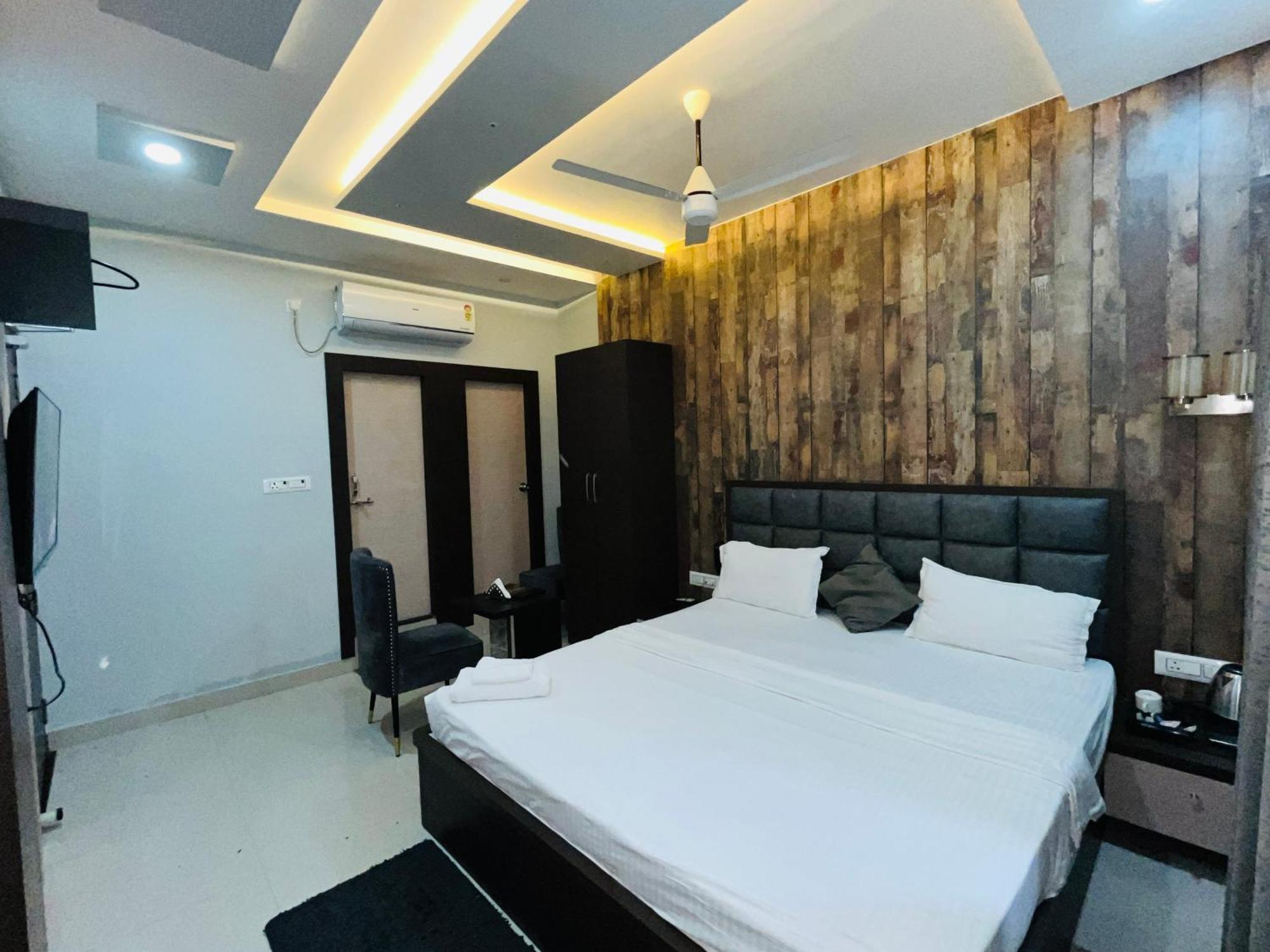 Hotel Rama Gorakhpur Exteriör bild