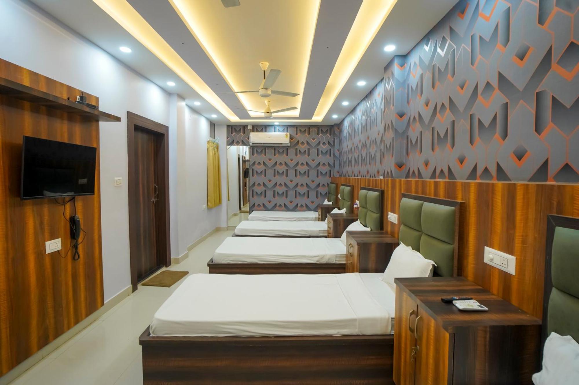 Hotel Rama Gorakhpur Exteriör bild