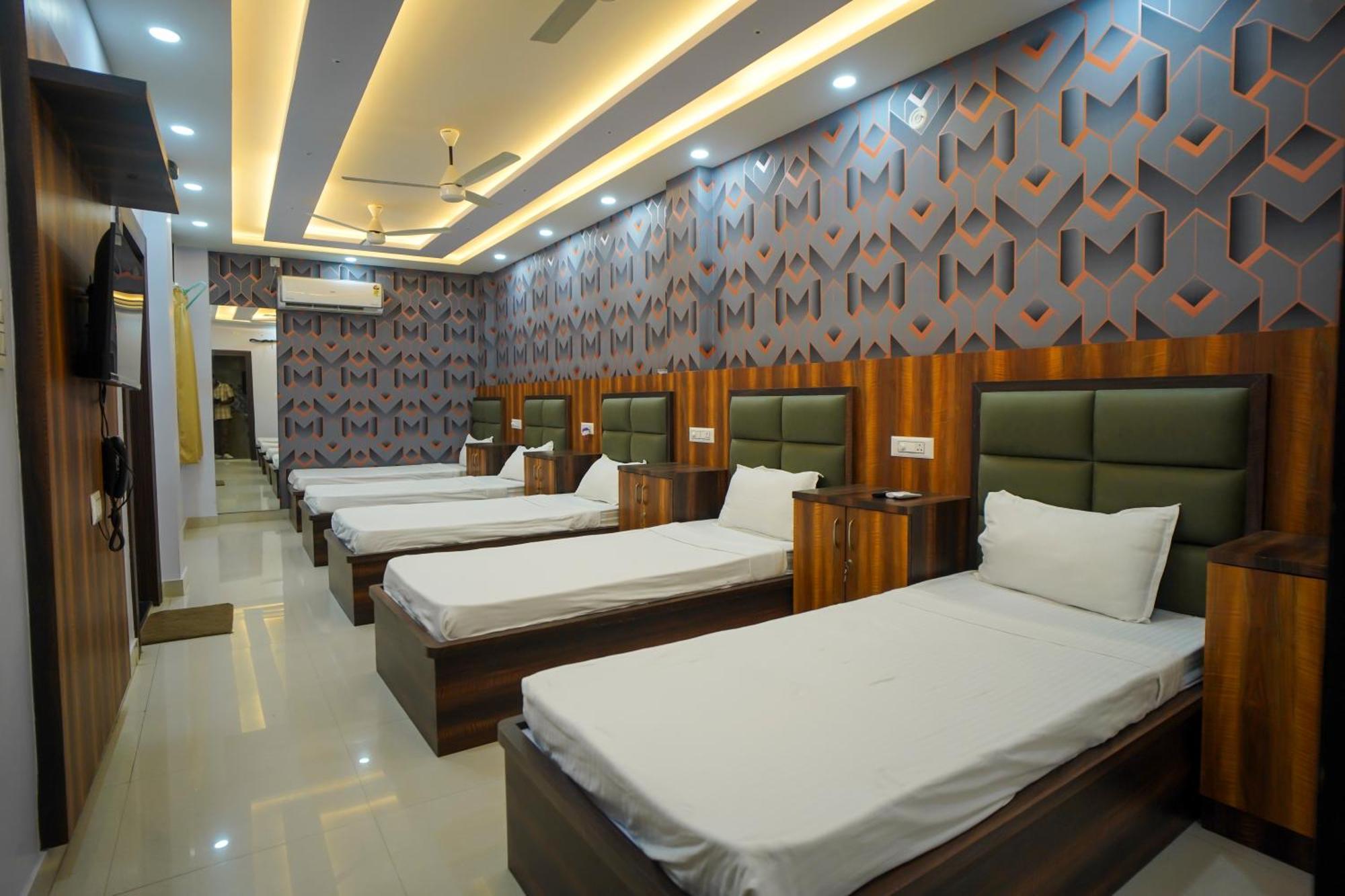 Hotel Rama Gorakhpur Exteriör bild
